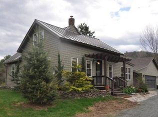 528 Old County Rd, Plainfield, NH 03781