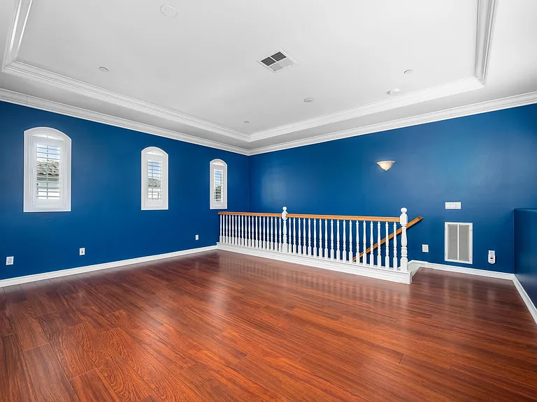 18785 Roxbury Ln — Photo 39