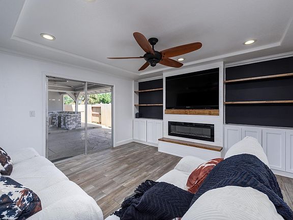 4th image of 131 Santana Drive