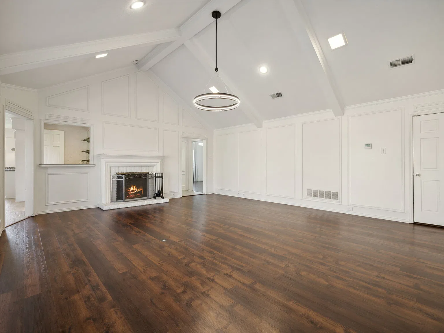 3 bed, 2.5 bath, 2128 sqft, $3,350 — Photo 1