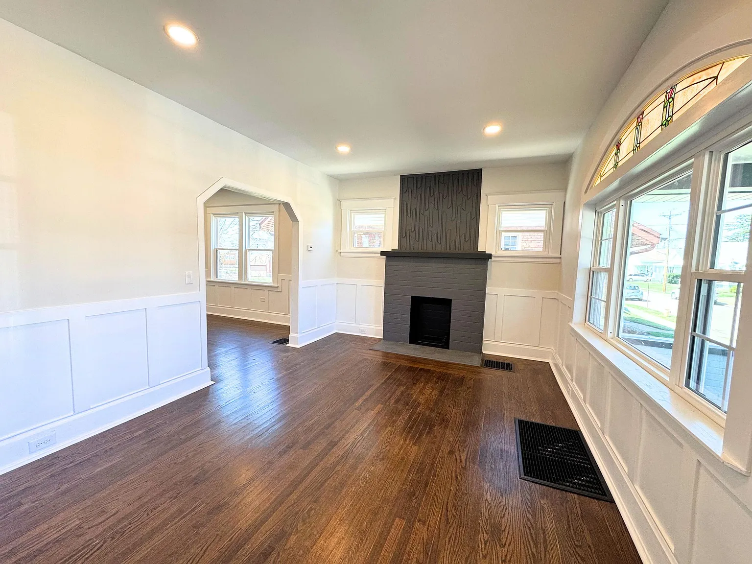 3 bed, 1.5 bath, 1446 sqft, $1,850 — Photo 2