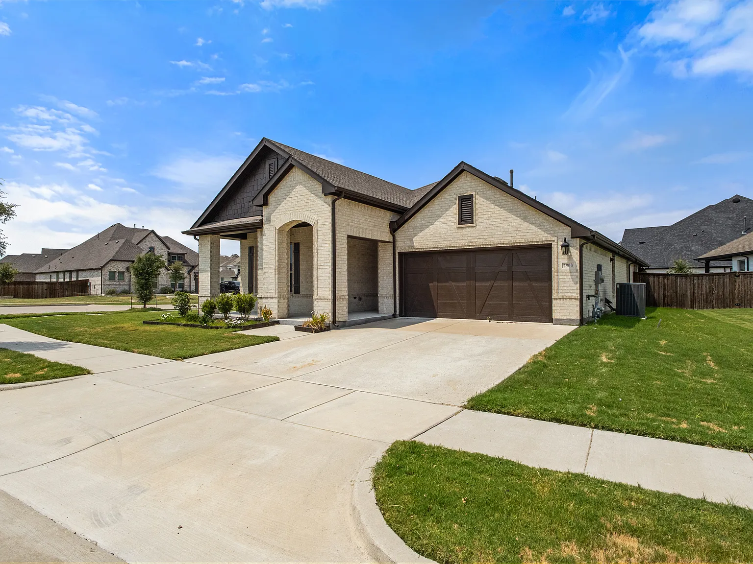 4 bed, 2430 sqft, $3,400 — Photo 2