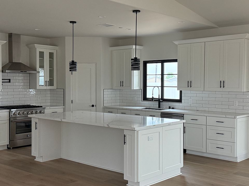 2nd image of 31850 Villa Del Cielo Dr