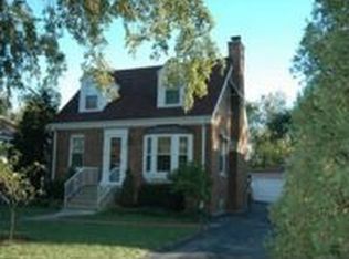 187 Ridgewood Rd, Riverside, IL 60546