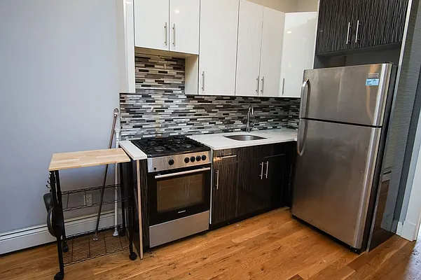 Rented by Lofts and Flats LLC | media 7