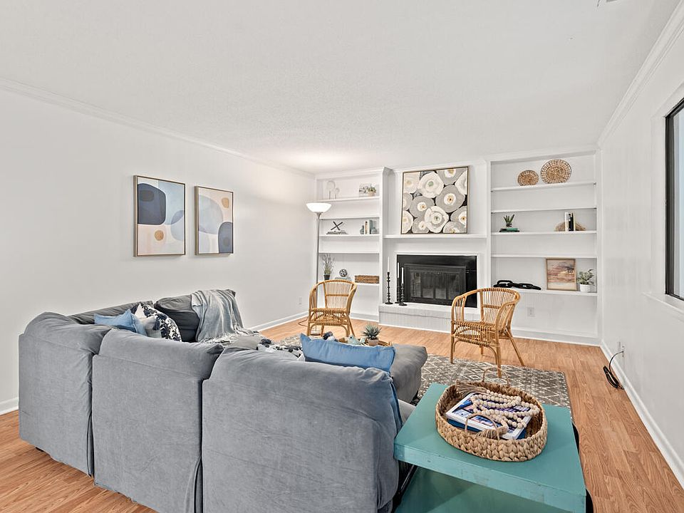 1st image of 3086 Colony Rd APT C