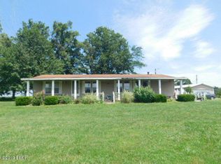 1383 Old Salem Rd, Kell, IL 62853
