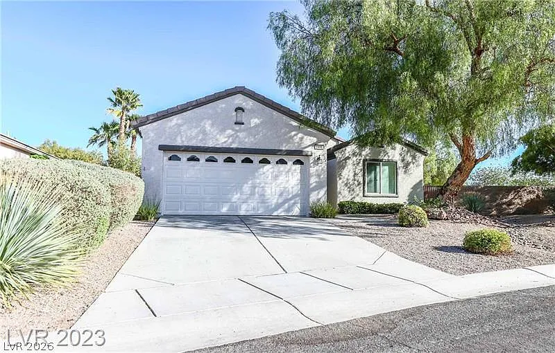 2 bed, 2.0 bath, 1596 sqft, $2,275 — Photo 2