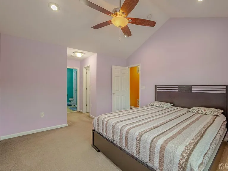 2474 N Canterbury Ln — Photo 31