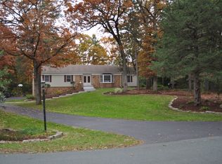 52 Glen Edge Rd, White Bear Lake, MN 55110