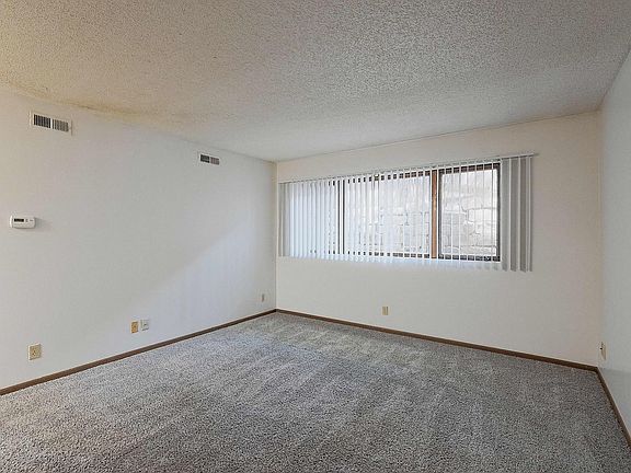 3rd image of 4640 Meredeth St #2X1B