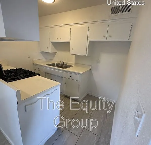 2435 Orange Ave #5 — Photo 7