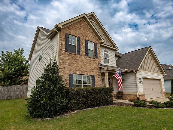 2nd image of 2804 Samantha Ln