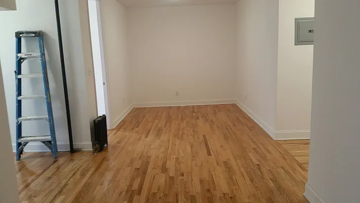 Rented by Lang Realty LLC | media 23