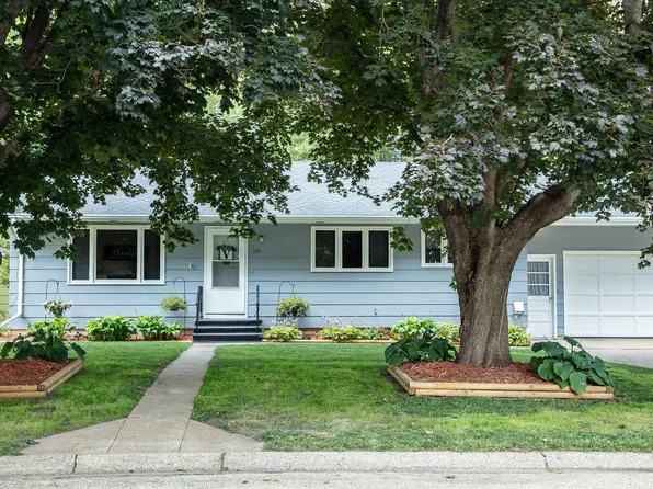 1010 1st St SE, Waverly, IA 50677