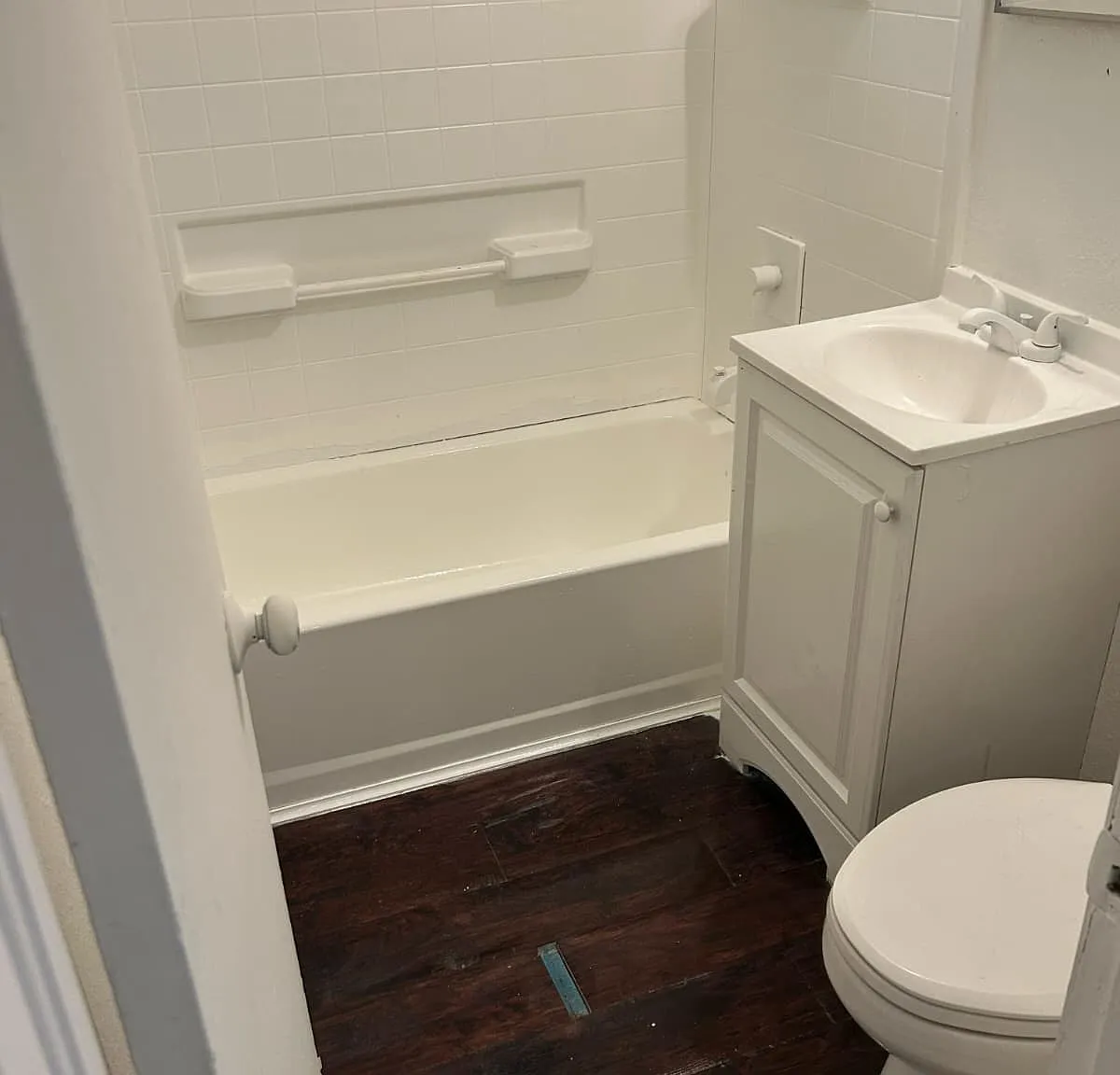43rd Street Apartments - 22 — Photo 4