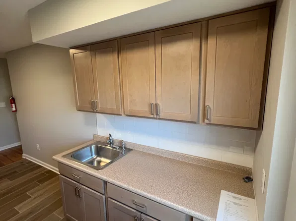 217 Pershing Ave APT 5, Carteret, NJ 07008