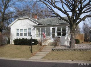 307 E Holland St, Washington, IL 61571