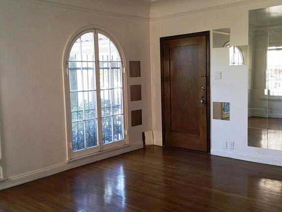 2nd image of 519 N Serrano Ave