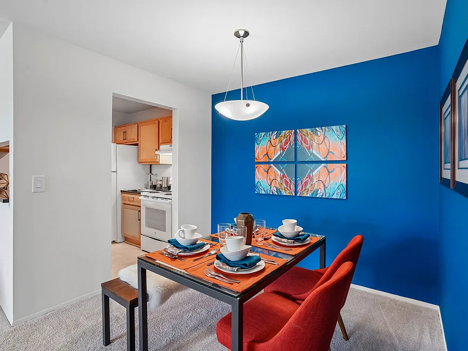 Lakeside Terrace Apartments