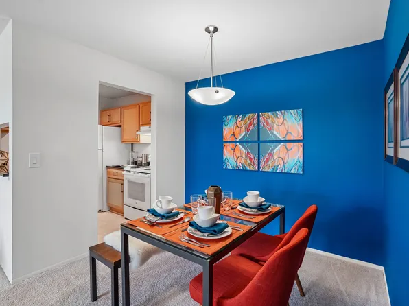 Lakeside Terrace Apartments