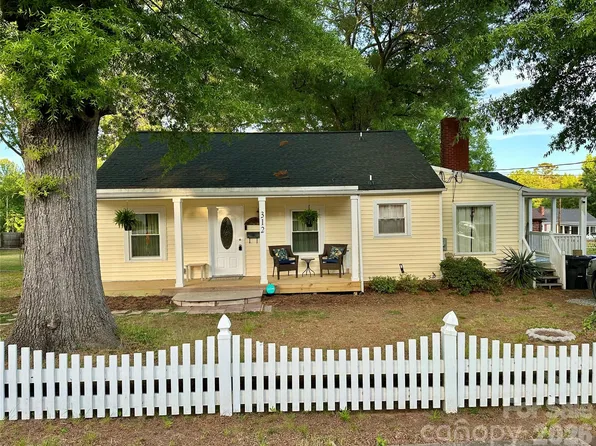 312 Cook St, Mooresville, NC 28115