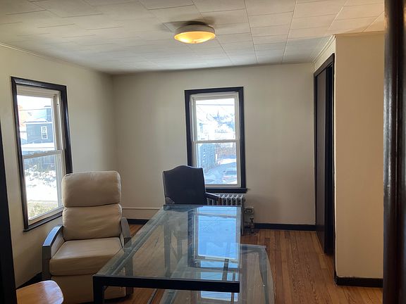 4th image of 117 Hill Ave #2