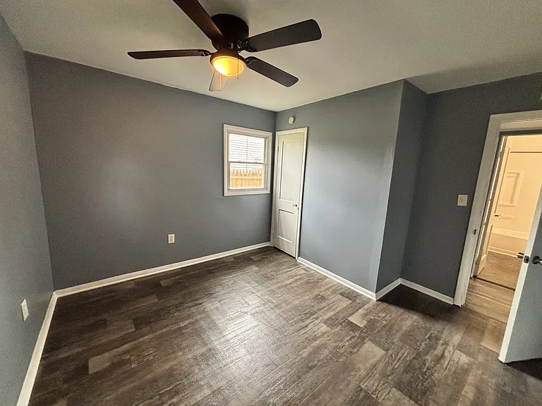 2321 Harmont Ave NE — Photo 5