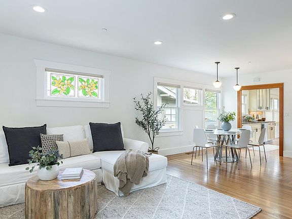 5th image of 340 Walnut Street