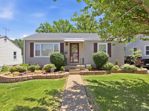 3218 Saint Joachim Ln, Saint Ann, MO 63074