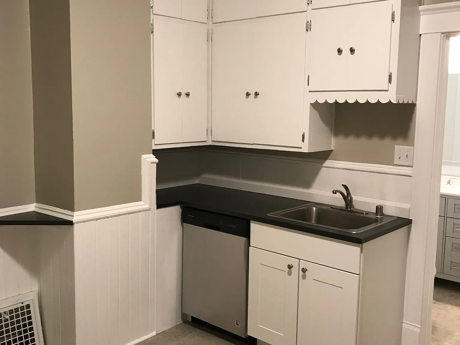 2 bed, 1000 sqft, $1,550 — Photo 4