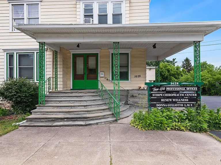 1628 W Genesee St — Photo 22