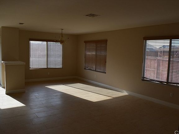 4th image of 15014 Carrolton St