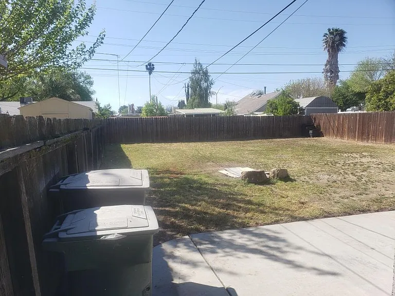 1801 Deborah St — Photo 8