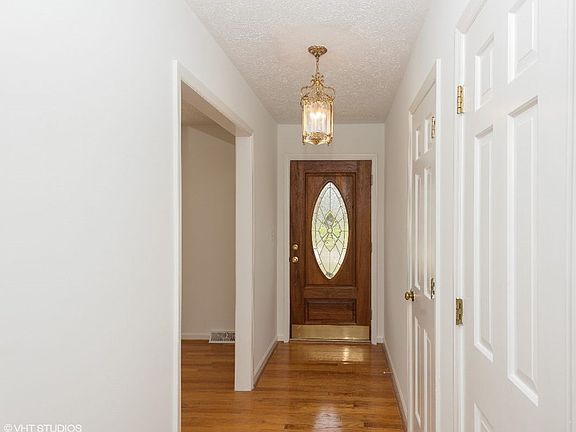 2nd image of 134 3rd Ave W