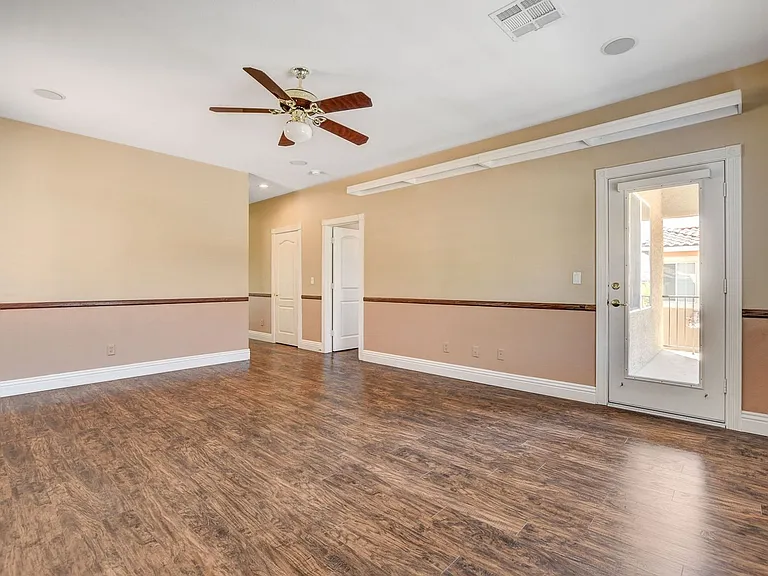 408 Silver Prairie Ct — Photo 36