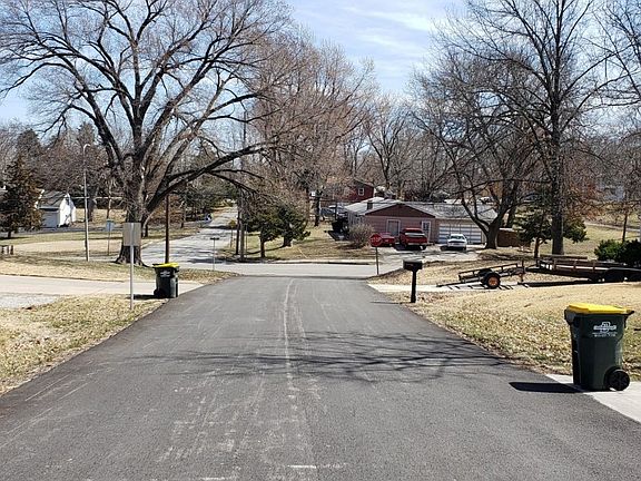 4th image of 1403 NE 58th St
