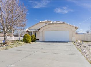 14215 Pawnee Rd, Apple Valley, CA 92307