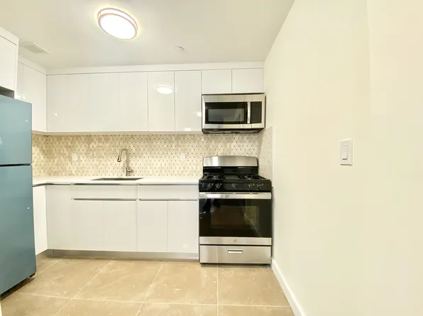 1705 East 17th Street image 1 of 18