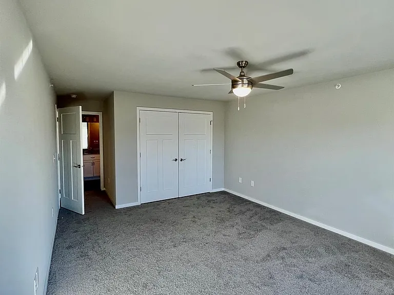 7888 S Scepter Dr — Photo 36