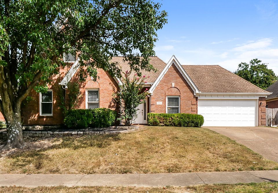1st image of 1984 Bohemia Dr