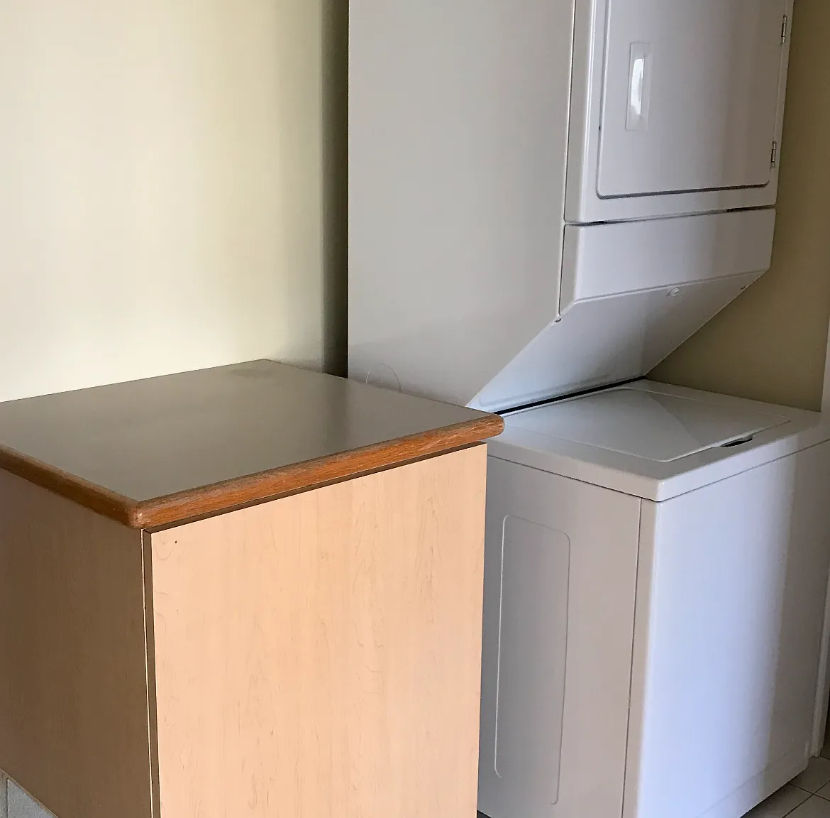 2 bed, 730 sqft, $1,900 — Photo 3