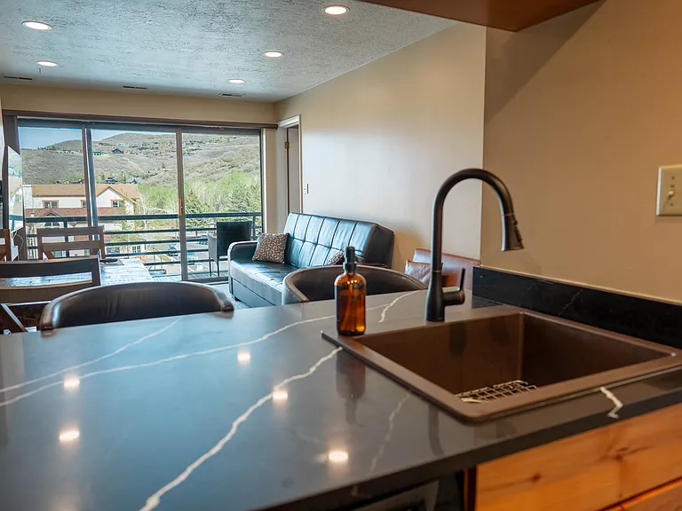 2000 Prospector Ave #414 — Photo 7