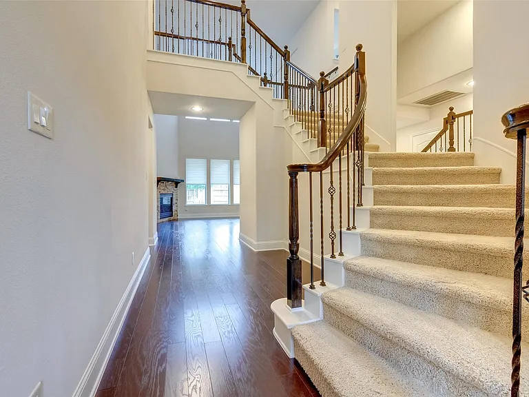 10307 Latta Creek Dr — Photo 8