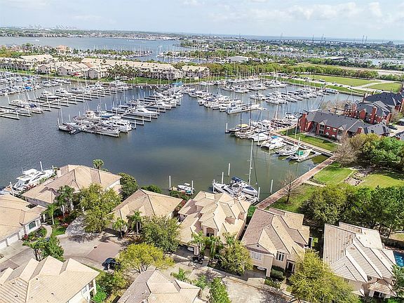 2nd image of 305 Harborside Cir