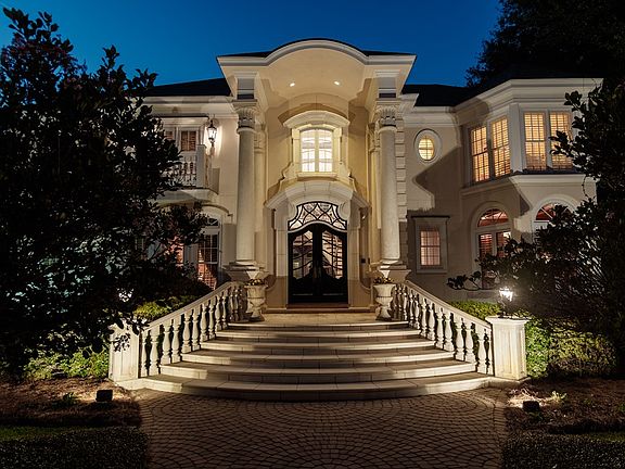 4th image of 4263 Louis Dr