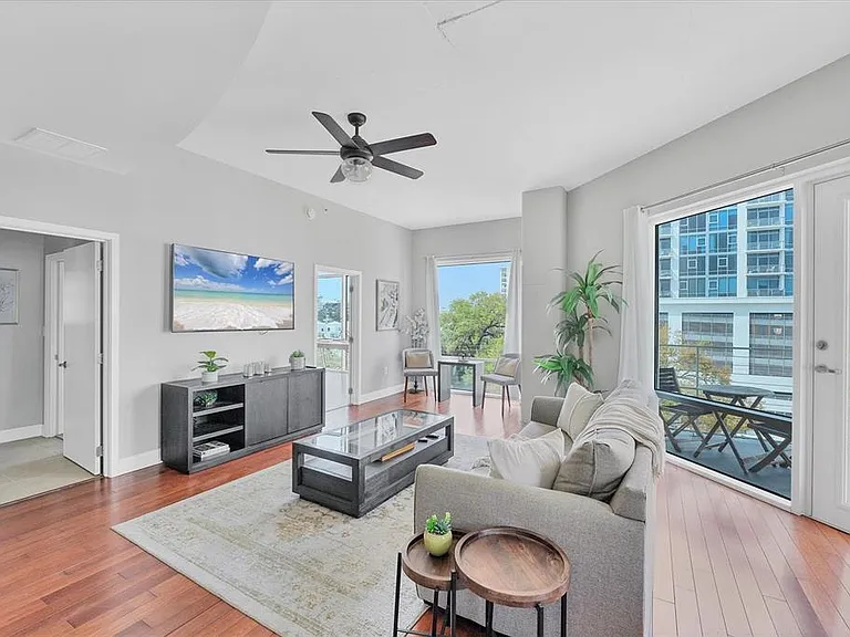 525 E Jackson St #609 — Photo 5