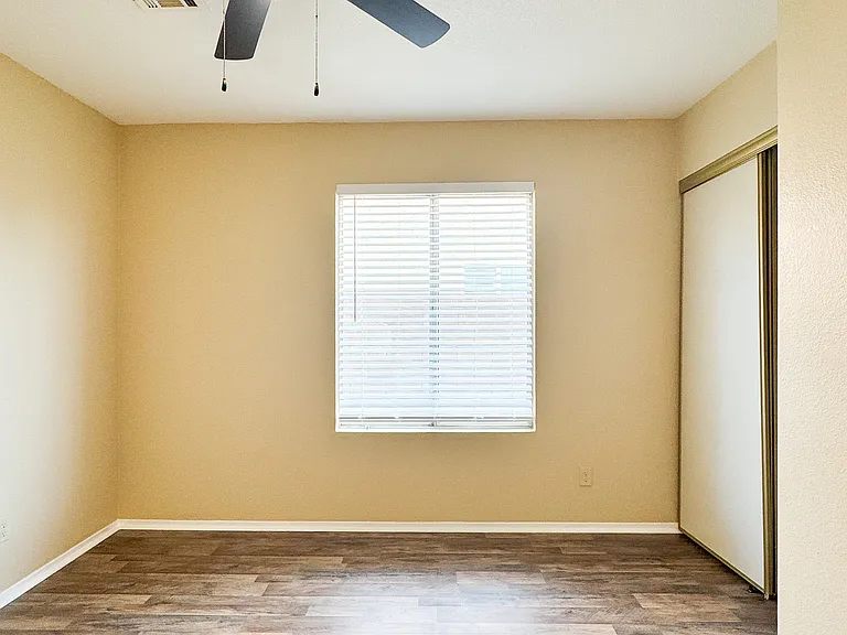 939 Derringer Ln — Photo 13