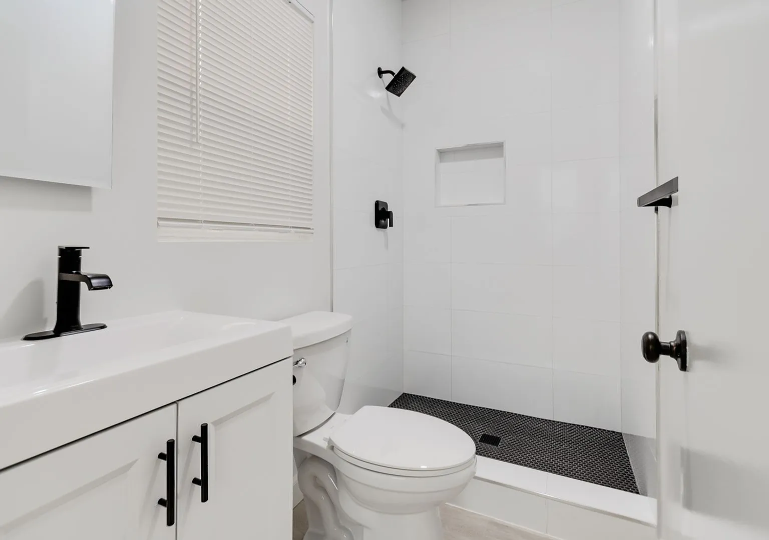 E Street Apartment | Newly Built & Renovated Apartment Homes in Golden Hills! — Photo 4
