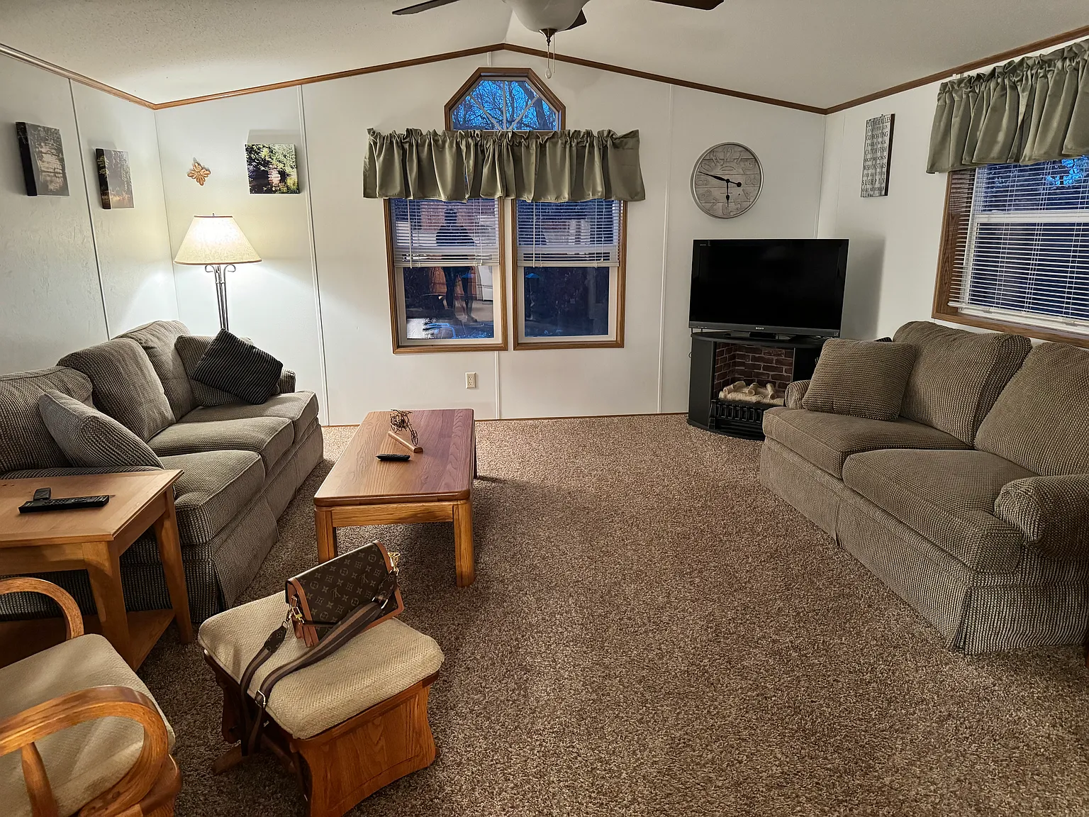 2 bed, 1088 sqft, $1,300 — Photo 2